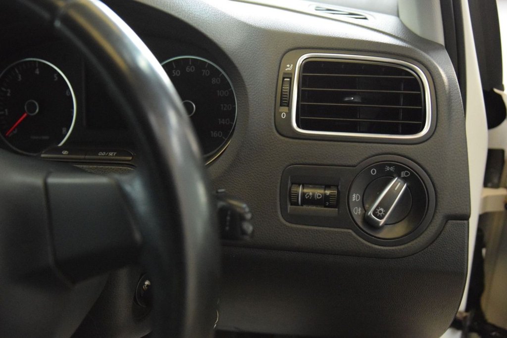 Used Volkswagen Polo 2010 for sale - 78172047: Photo 23