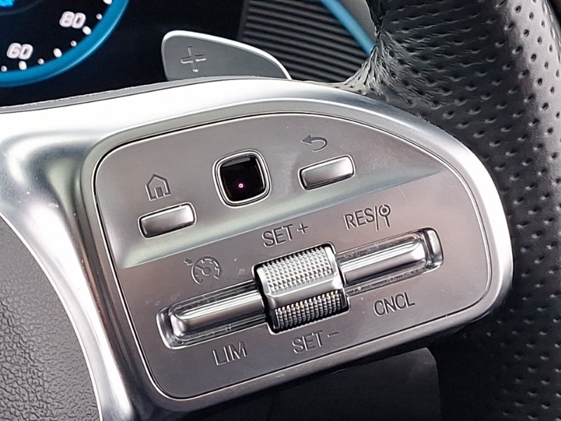 Used Mercedes-Benz EQC 2023 for sale - 77922415: Photo 17