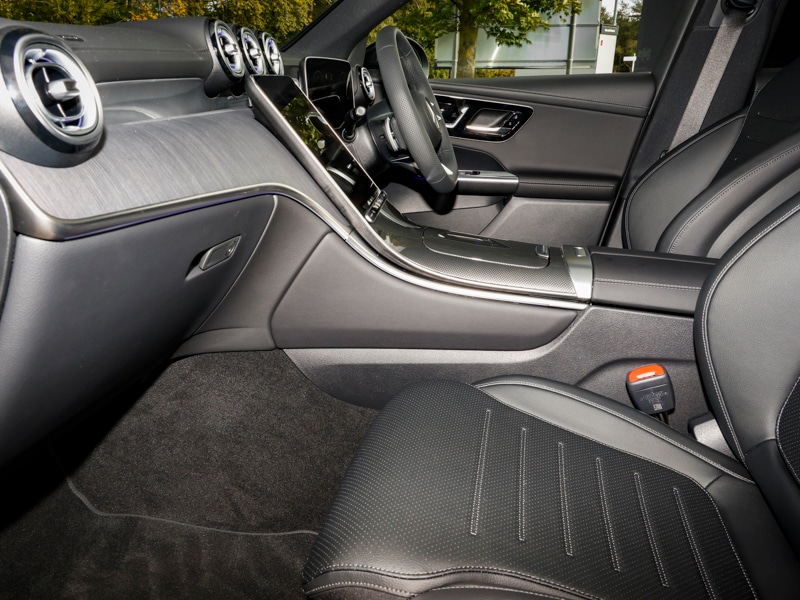 Used Mercedes-Benz GLC 2025 for sale - 76070958: Photo 2