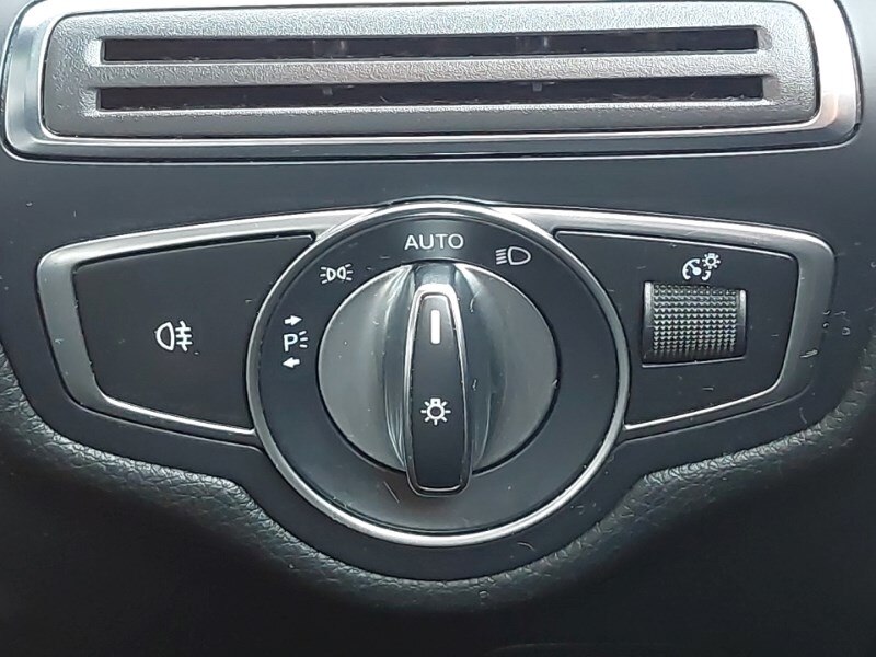 2018 Mercedes-Benz GLC GLC 250d 4Matic AMG Line Premium 5dr 9G-Tronic SUV Diesel - Picture 17 of 19