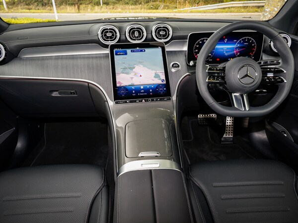 Used Mercedes-Benz GLC 2023 for sale - 76071235: Photo 2