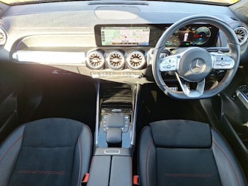 Used Mercedes-Benz EQB 2022 for sale - 77605989: Photo