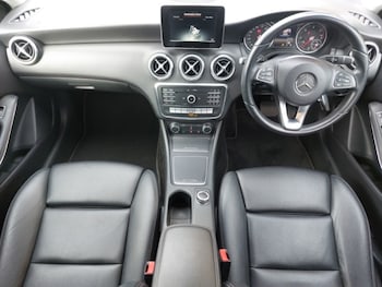 Used Mercedes-Benz A-Class 2016 for sale - 76258528: Photo 2