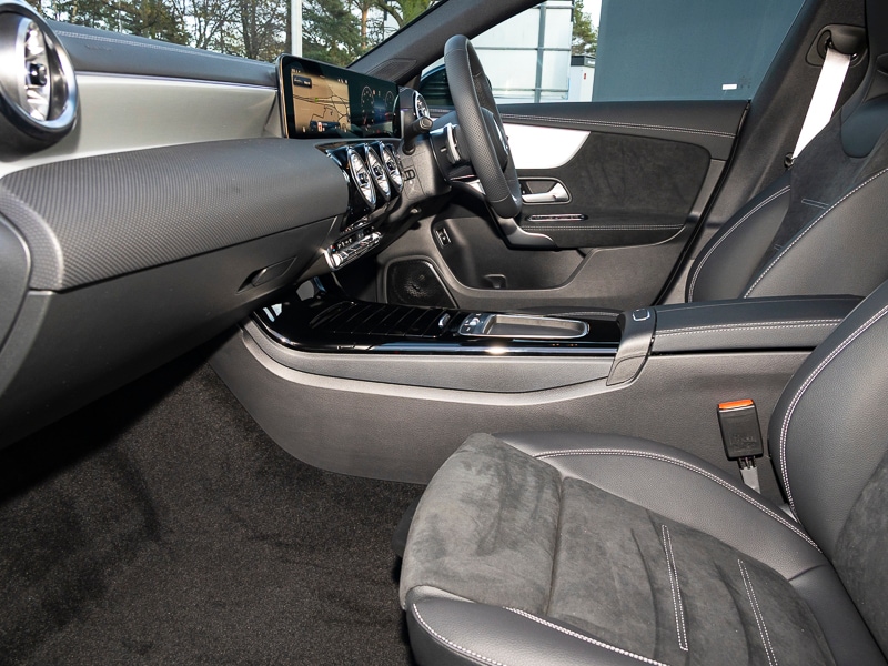 Used Mercedes-Benz CLA 2025 for sale - 76785636: Photo 2