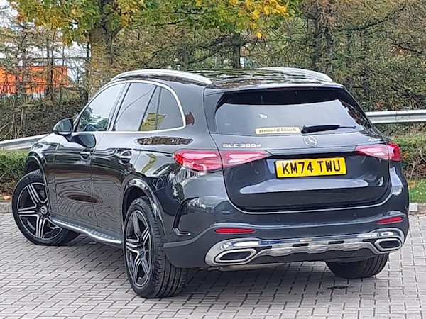 Used Mercedes-Benz GLC 2024 for sale - 76233504: Photo 3