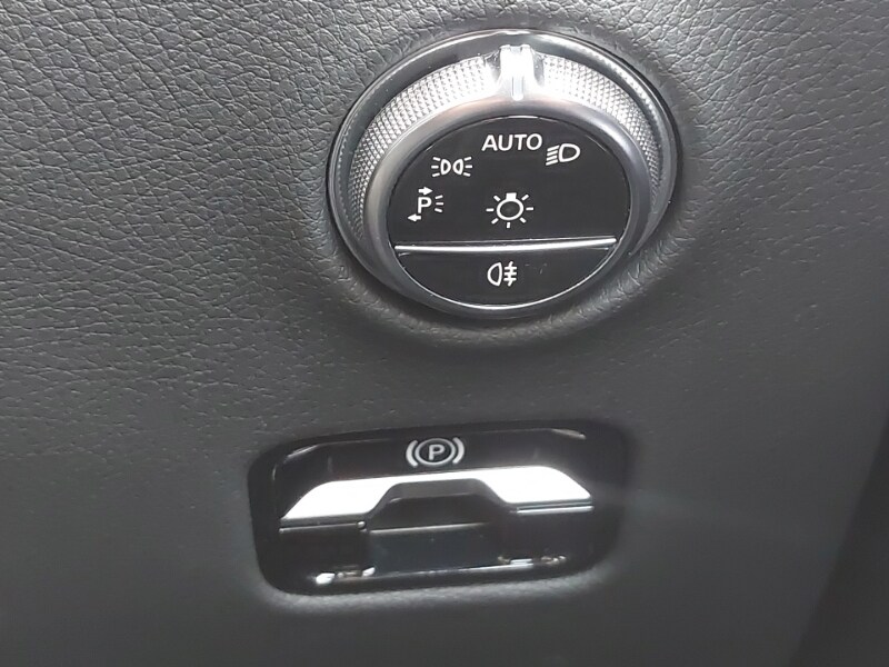 Used Mercedes-Benz GLC 2023 for sale - 76058823: Photo 17