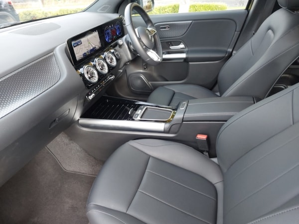Used Mercedes-Benz EQA 2023 for sale - 76208421: Photo 5