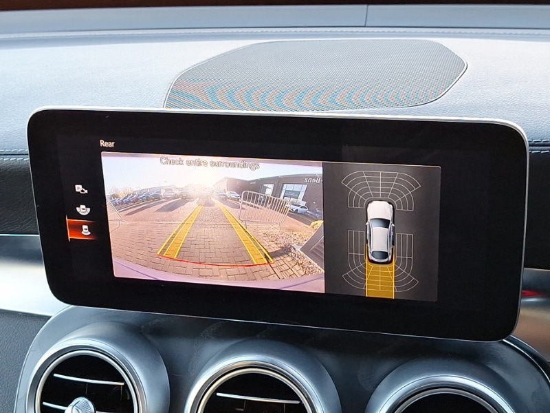 Used Mercedes-Benz GLC 2020 for sale - 76745759: Photo 11