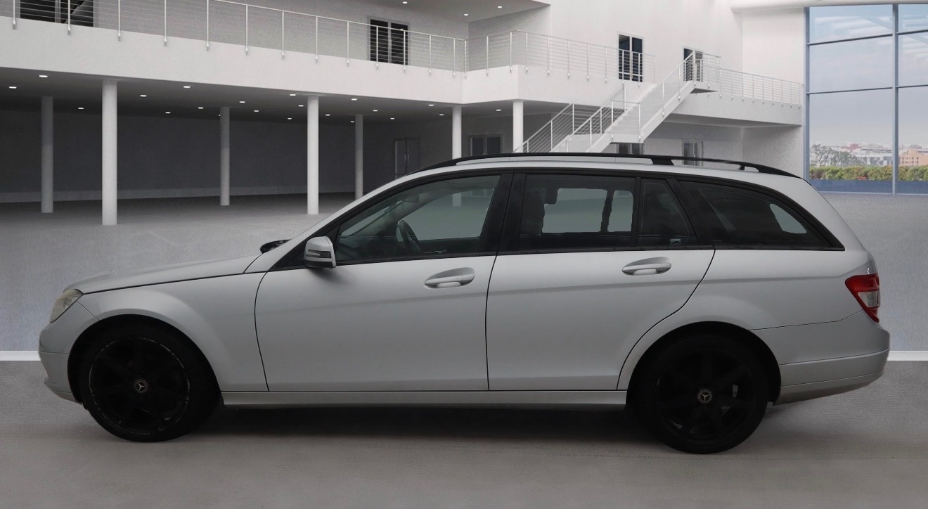 Used Mercedes-Benz C Class 2008 for sale - 77564574: Photo 3