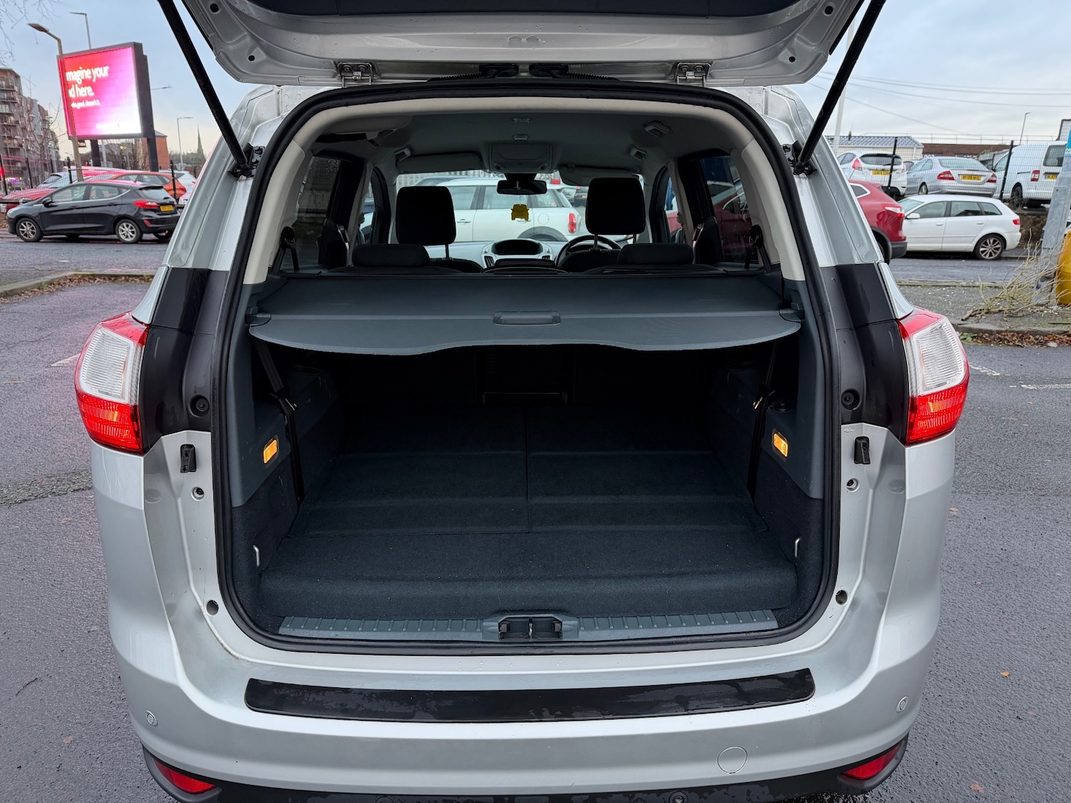 Used Ford Grand C-Max 2014 for sale - 76969918: Photo 10