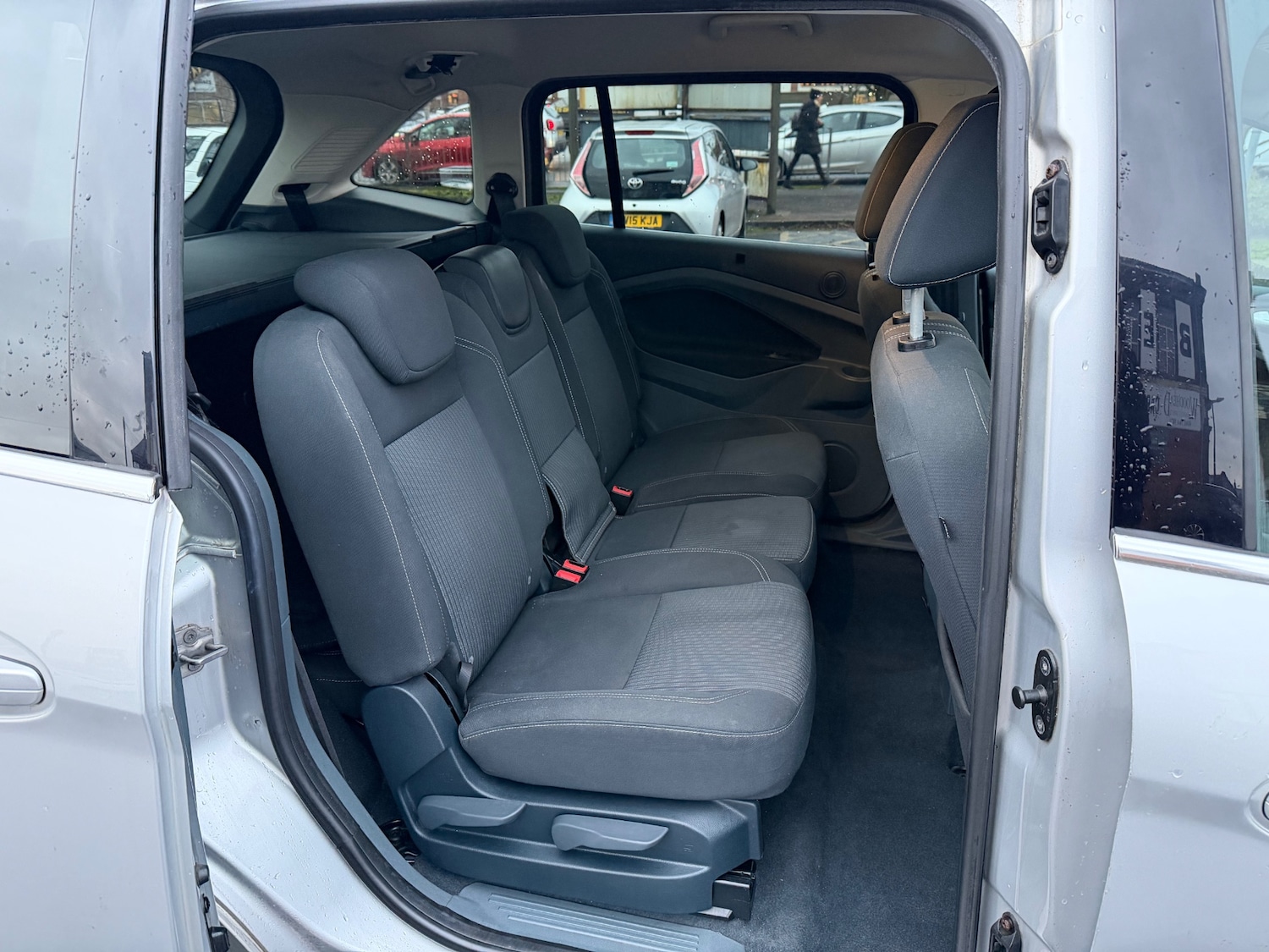 Used Ford Grand C-Max 2014 for sale - 76969918: Photo 11