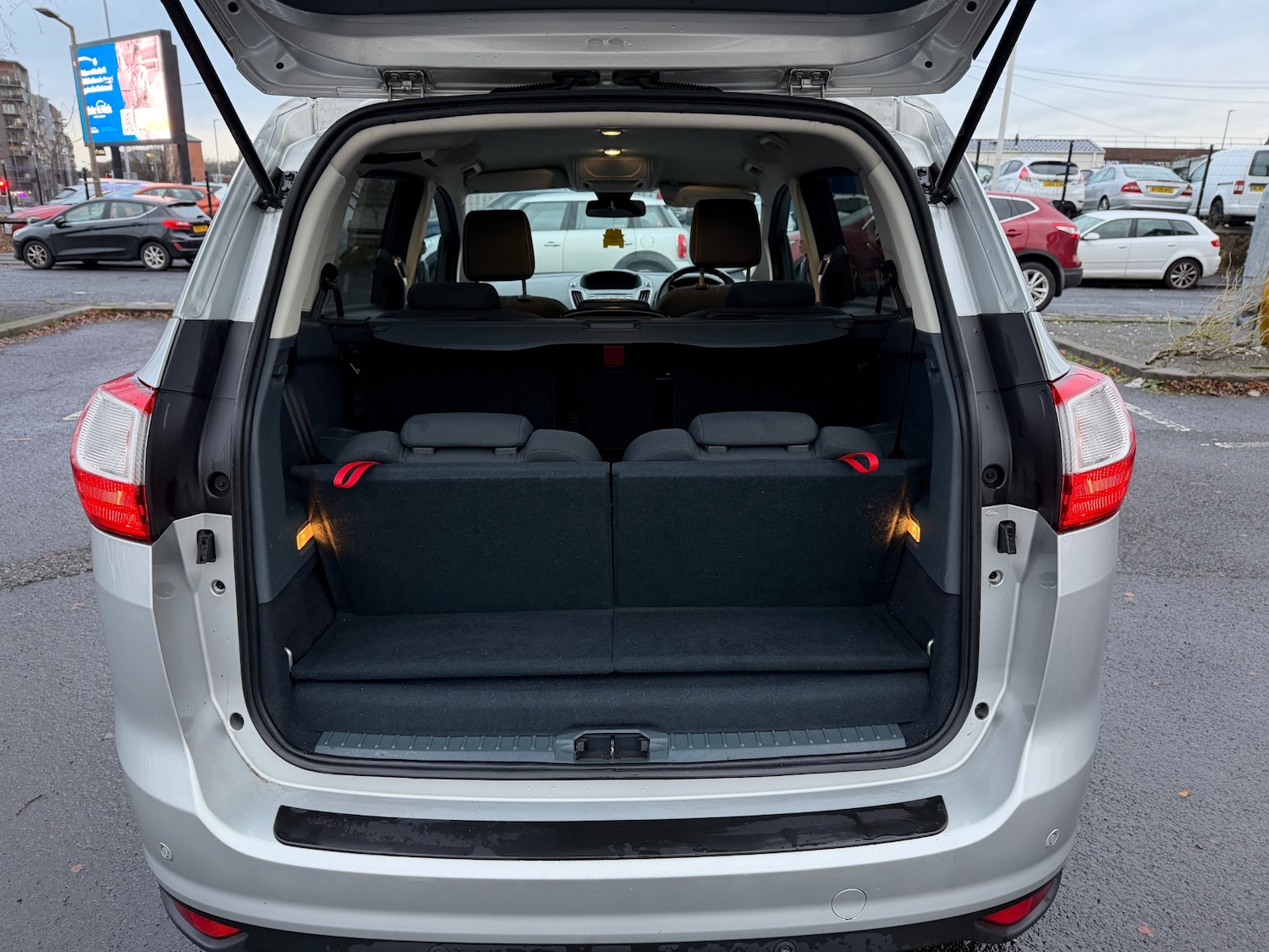 Used Ford Grand C-Max 2014 for sale - 76969918: Photo 9