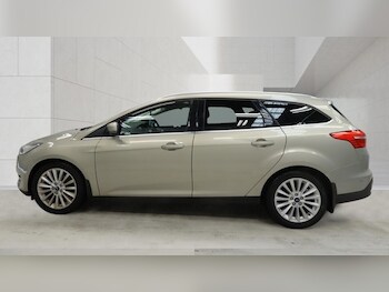 Used Ford Focus 2015 for sale - 78615714: Photo