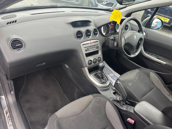 Used Peugeot 308 2011 for sale - 75349562: Photo 15