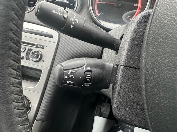 Used Peugeot 308 2011 for sale - 75349562: Photo 18