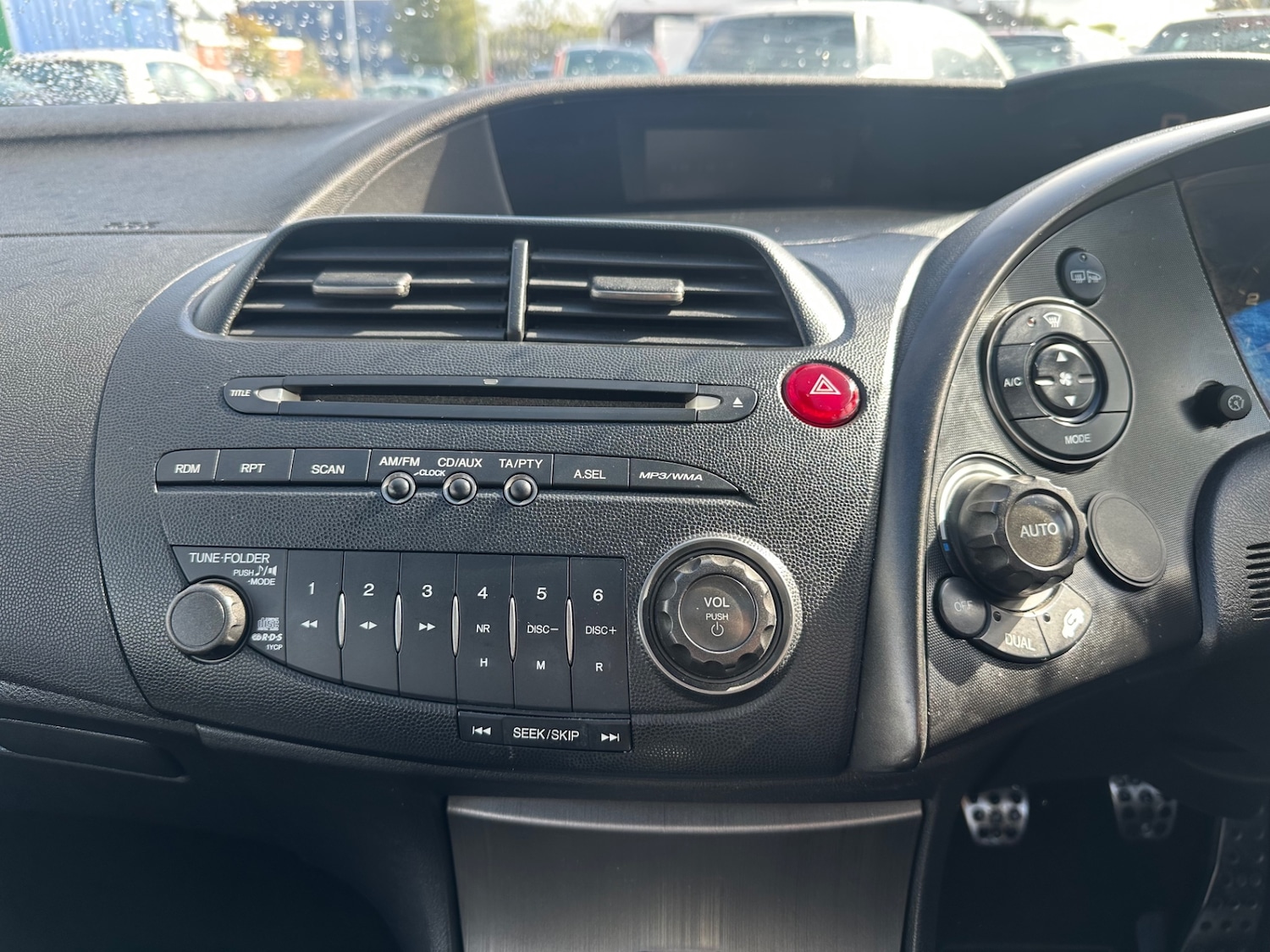 Used Honda Civic 2011 for sale - 77023482: Photo 21