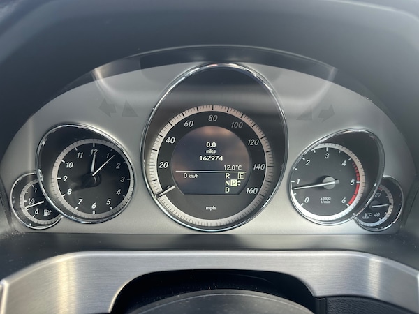 Used Mercedes-Benz E-Class 2011 for sale - 73437024: Photo 17