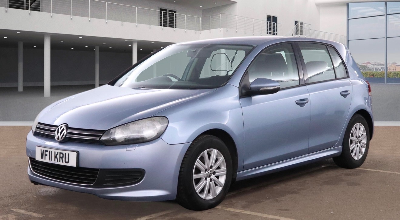 Used Volkswagen Golf 2011 for sale - 77073344: Photo 2