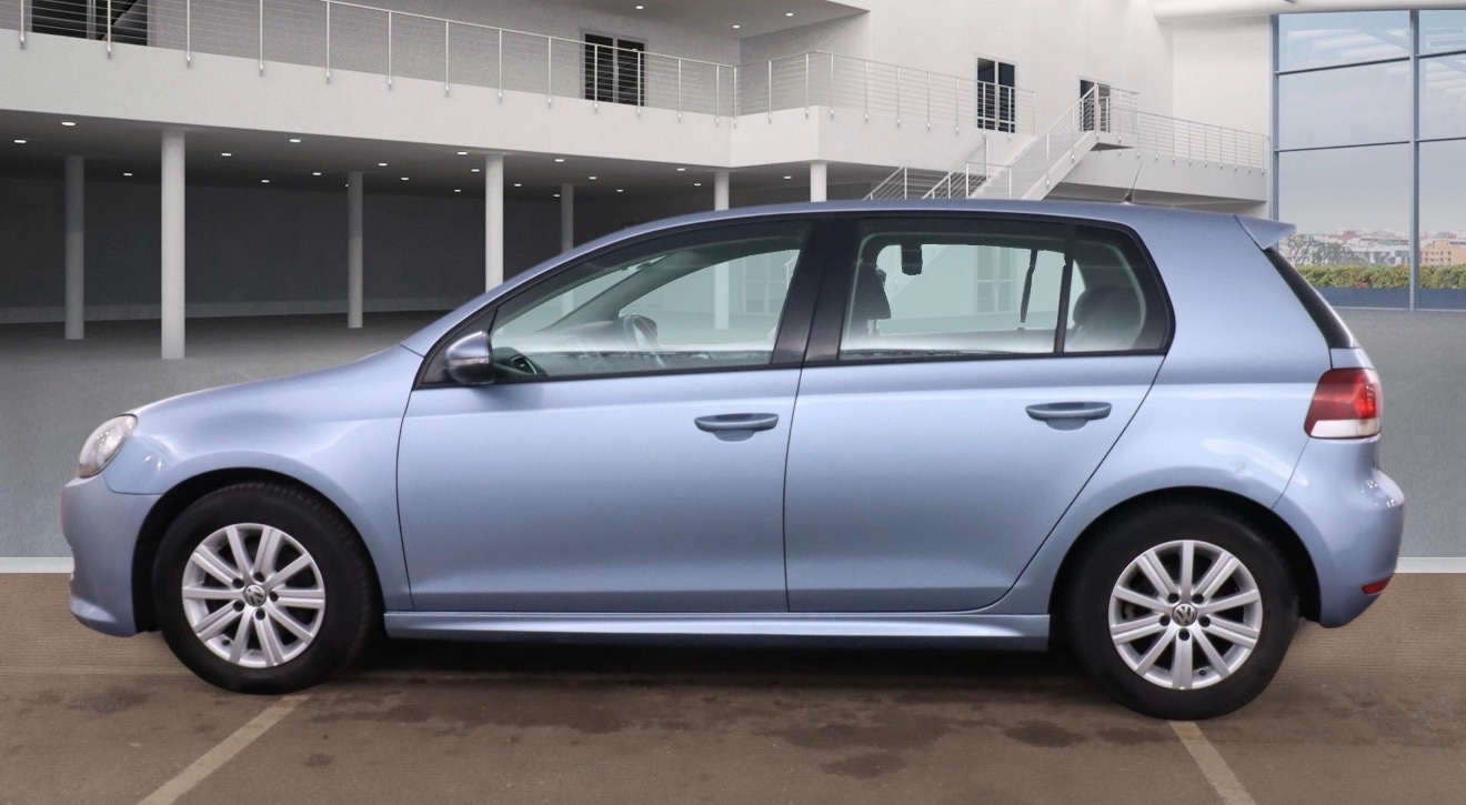 Used Volkswagen Golf 2011 for sale - 77073344: Photo 3