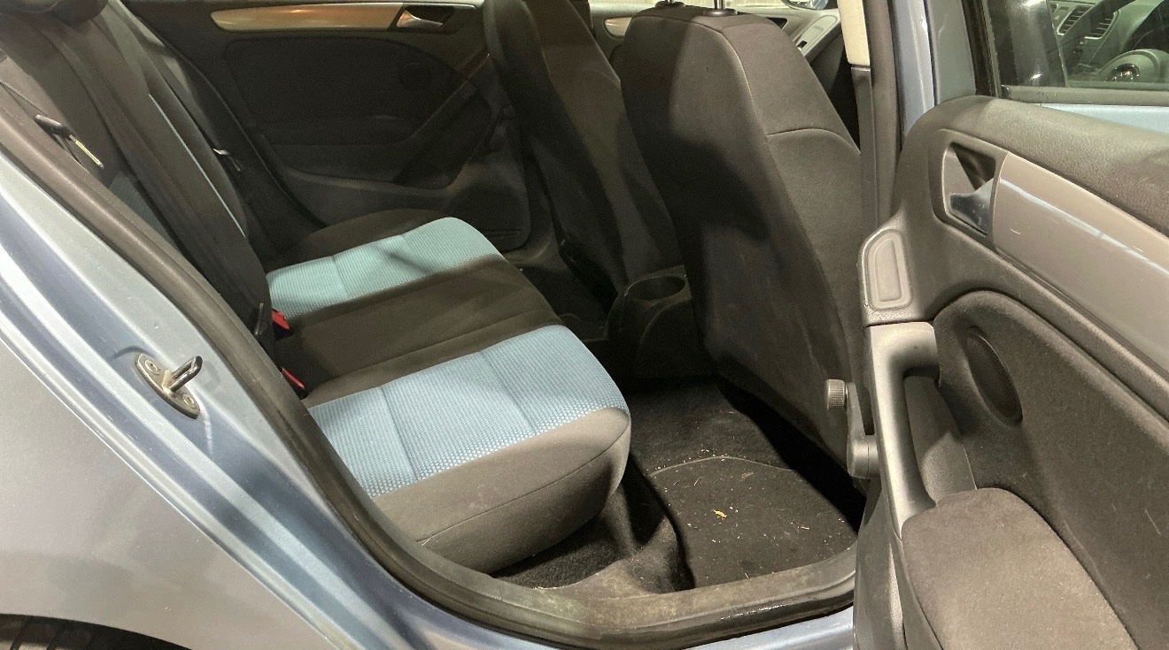 Used Volkswagen Golf 2011 for sale - 77073344: Photo 8