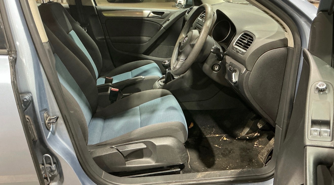 Used Volkswagen Golf 2011 for sale - 77073344: Photo 9