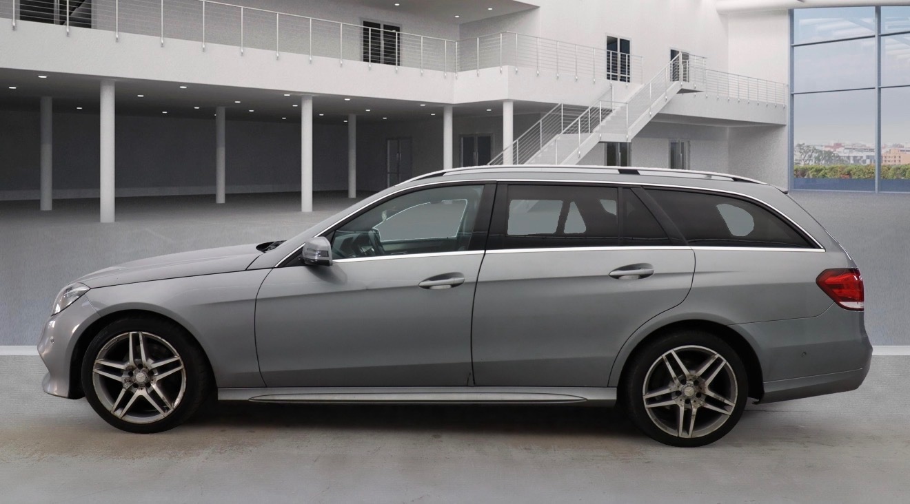 Used Mercedes-Benz E Class 2013 for sale - 76666309: Photo 3