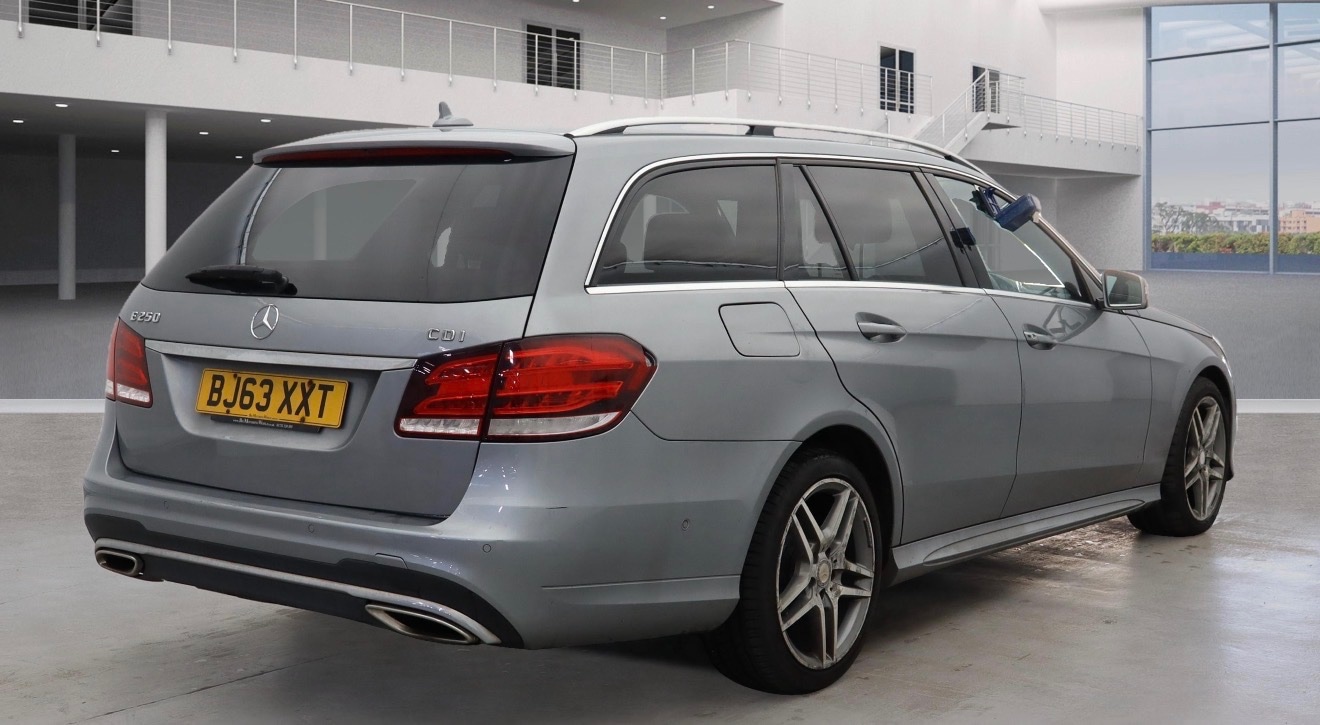 Used Mercedes-Benz E Class 2013 for sale - 76666309: Photo 5