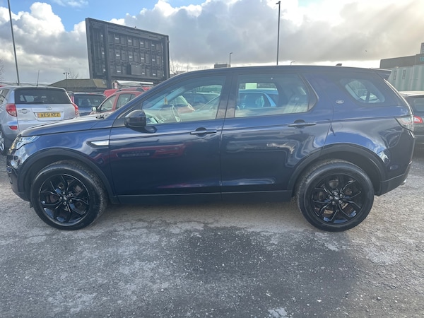Used Land Rover Discovery Sport 2015 for sale - 73722732: Photo 4