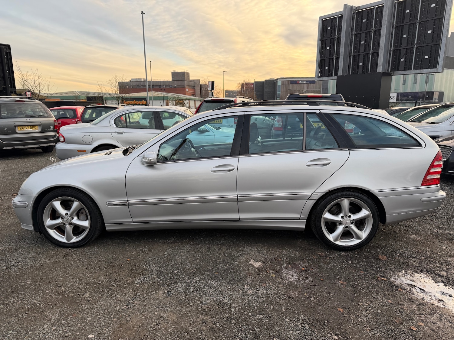 Used Mercedes-Benz C Class 2004 for sale - 76643705: Photo 4