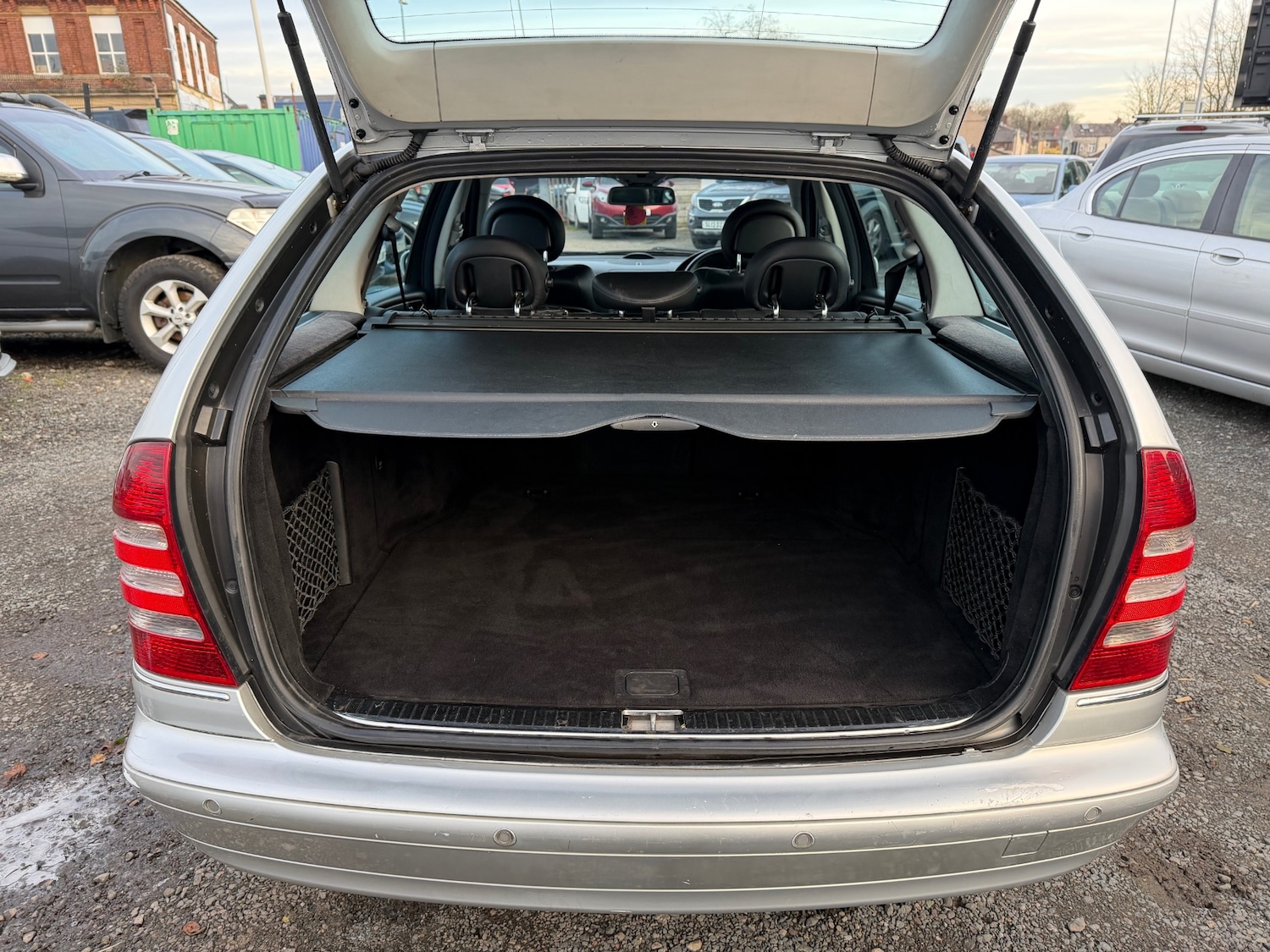 Used Mercedes-Benz C Class 2004 for sale - 76643705: Photo 9