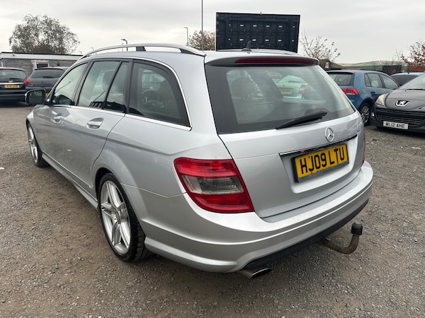 Used Mercedes-Benz C Class 2009 for sale - 76266304: Photo 5
