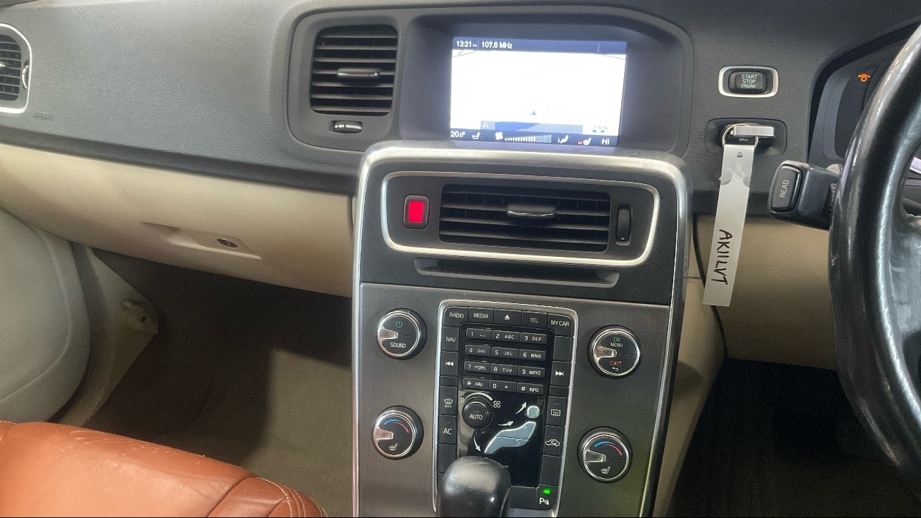 Used Volvo S60 2011 for sale - 77270799: Photo 11