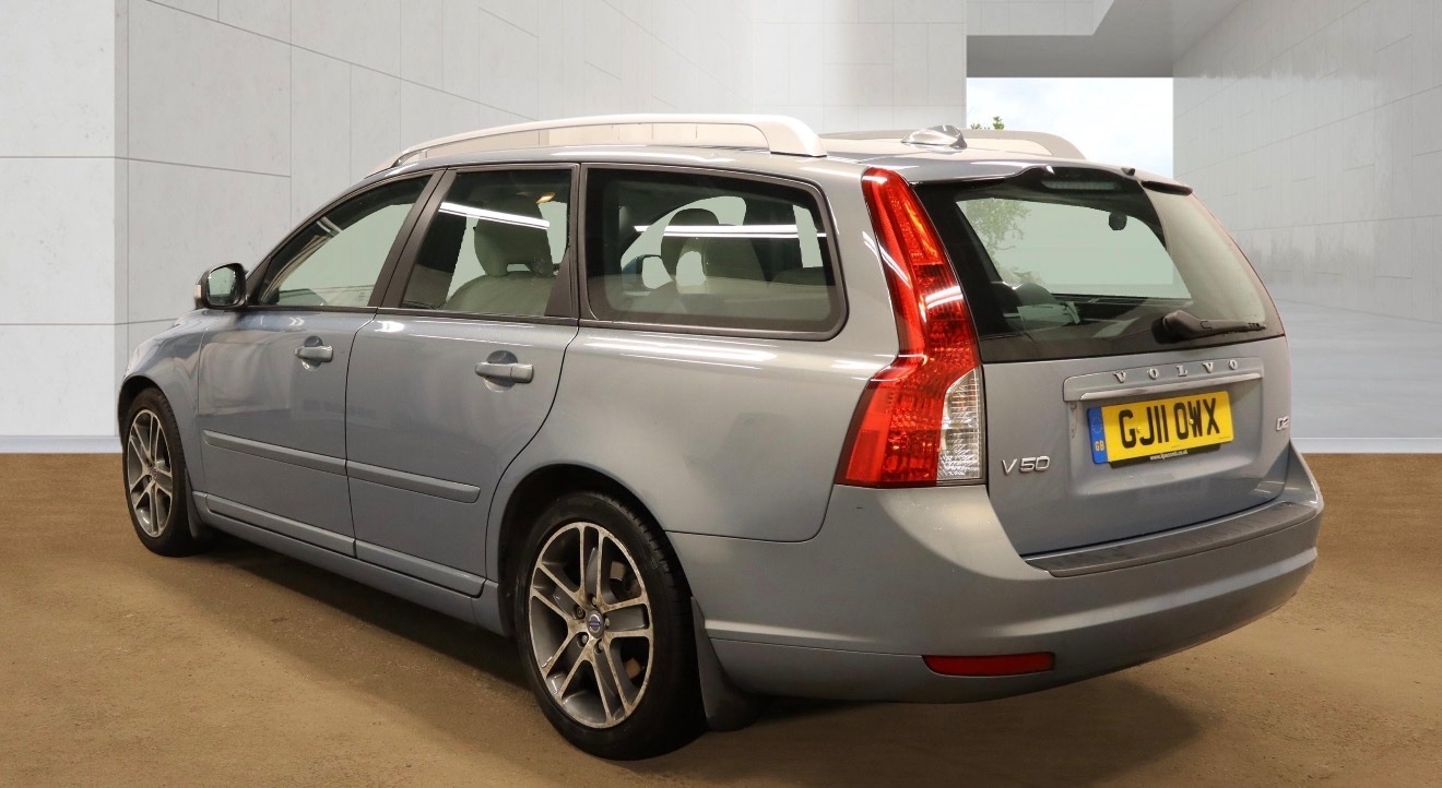 Used Volvo V50 2011 for sale - 78123726: Photo 4