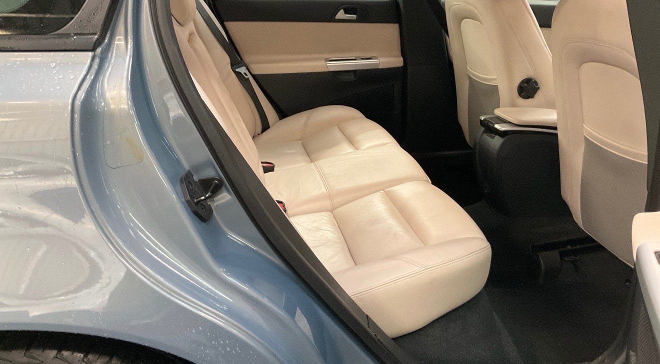 Used Volvo V50 2011 for sale - 78123726: Photo 8