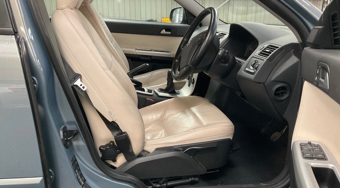 Used Volvo V50 2011 for sale - 78123726: Photo 9