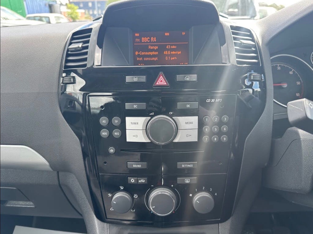 Used Vauxhall Zafira 2014 for sale - 77023503: Photo 19