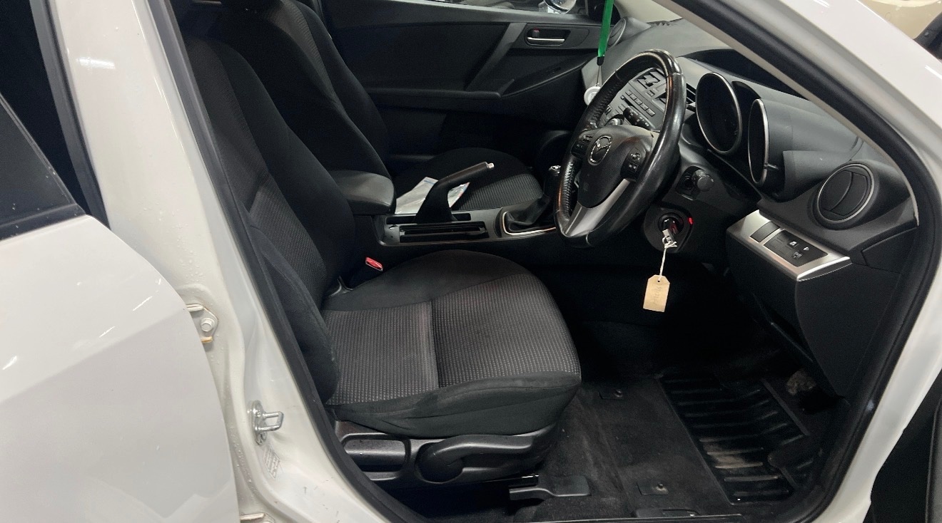 Used Mazda Mazda3 2013 for sale - 76687601: Photo 9