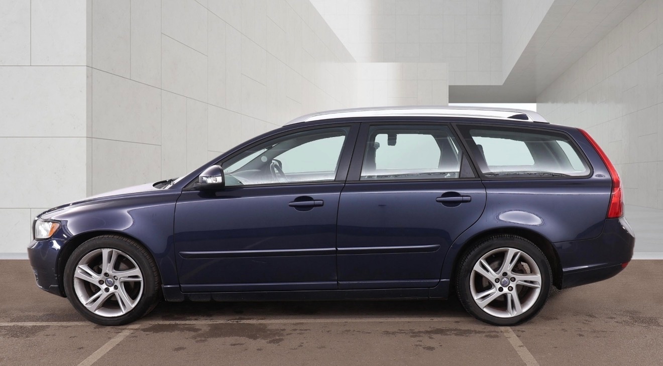 Used Volvo V50 2012 for sale - 78123706: Photo 3