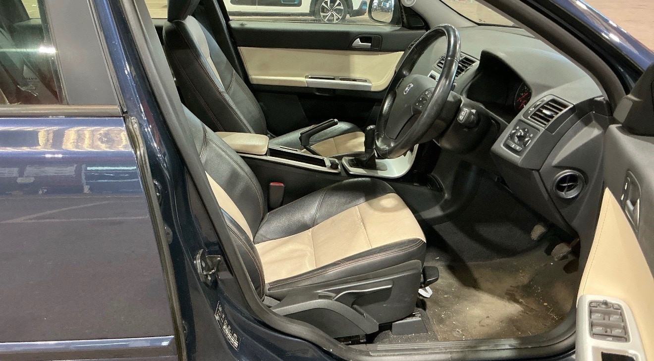 Used Volvo V50 2012 for sale - 78123706: Photo 9