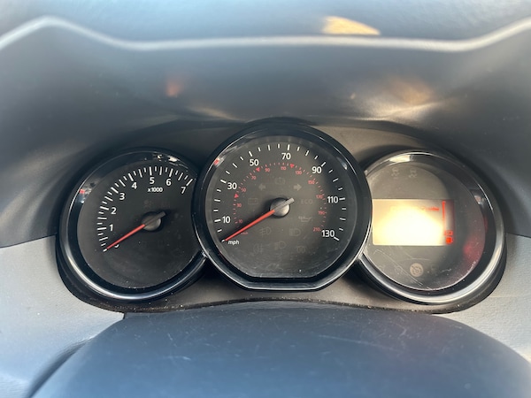 Used Dacia Duster 2014 for sale - 76118119: Photo 17