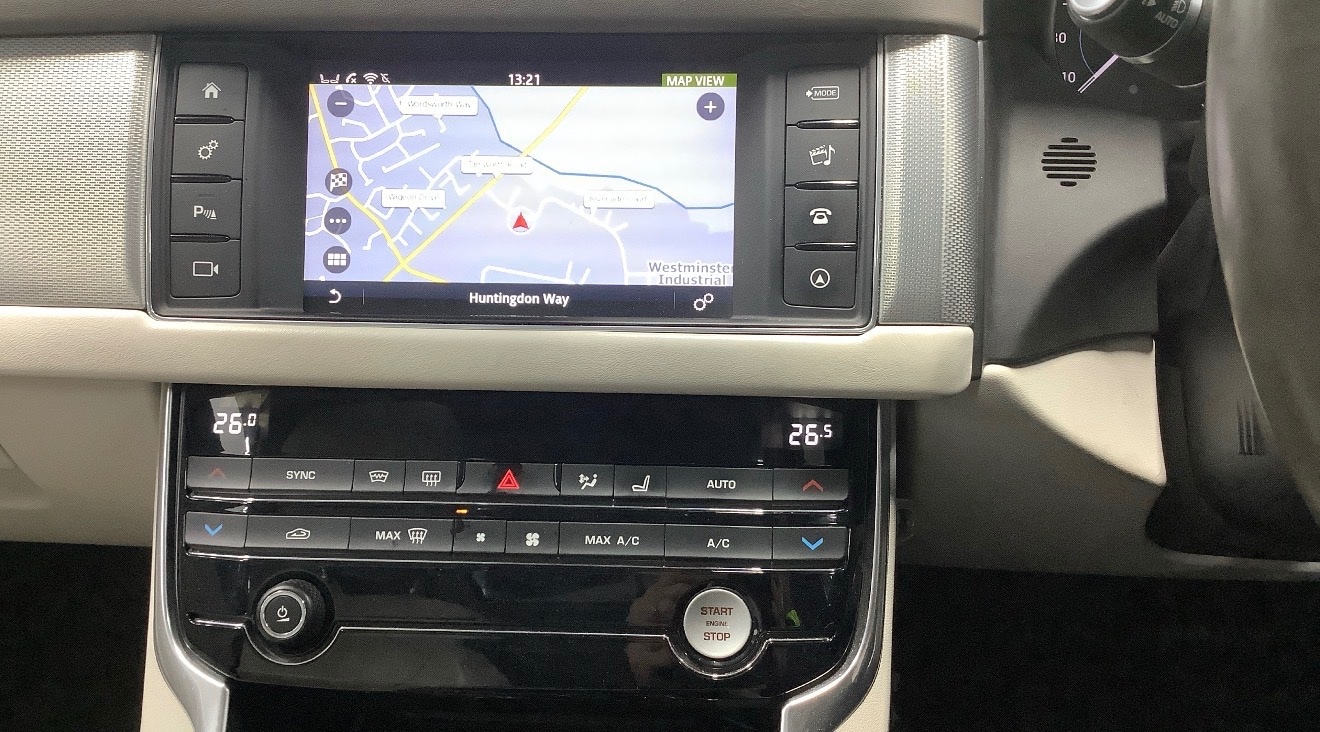 Used Jaguar XF 2018 for sale - 77259176: Photo 11