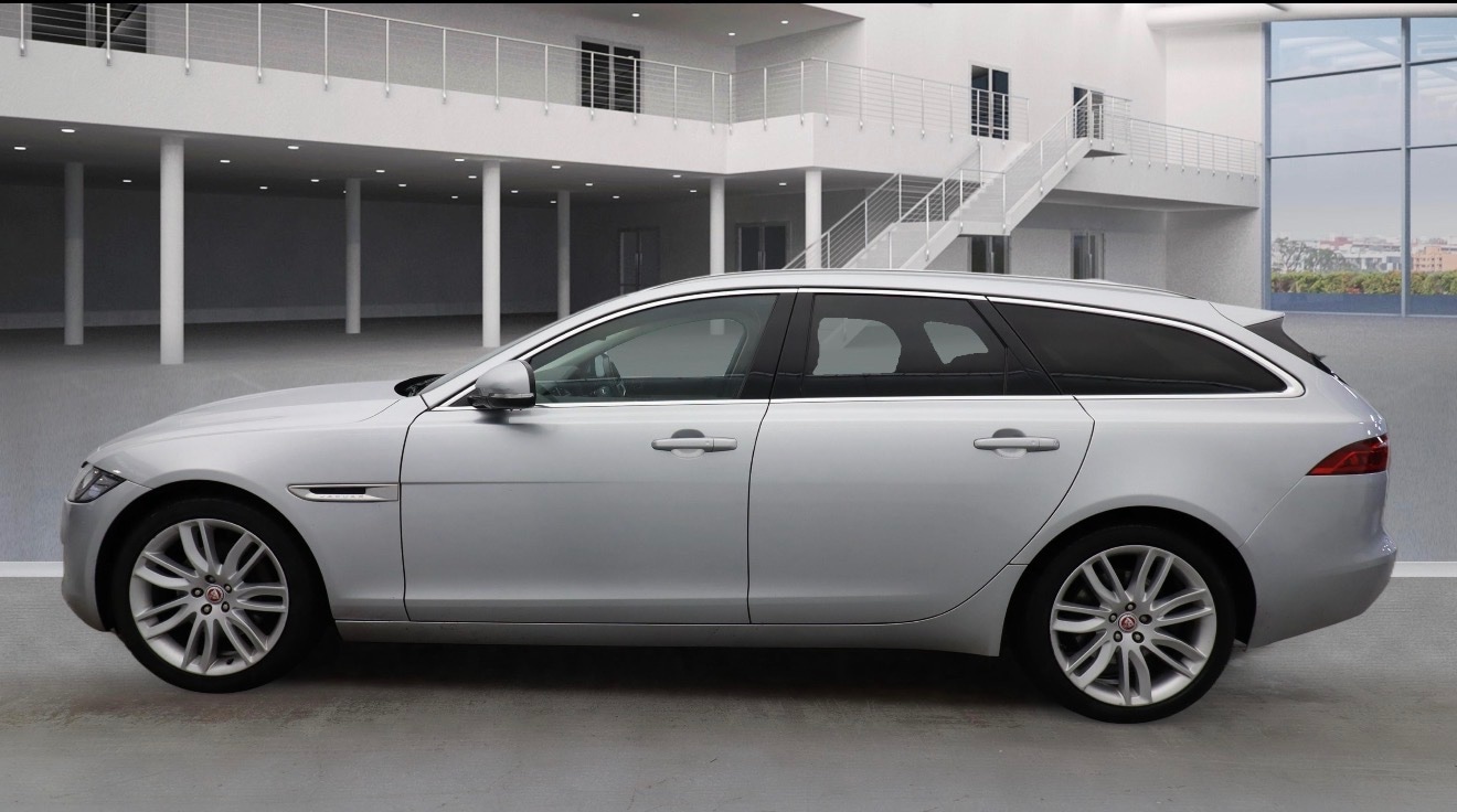 Used Jaguar XF 2018 for sale - 77259176: Photo 3