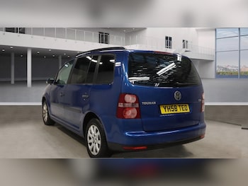 Used Volkswagen Touran 2008 for sale - 77186551: Photo