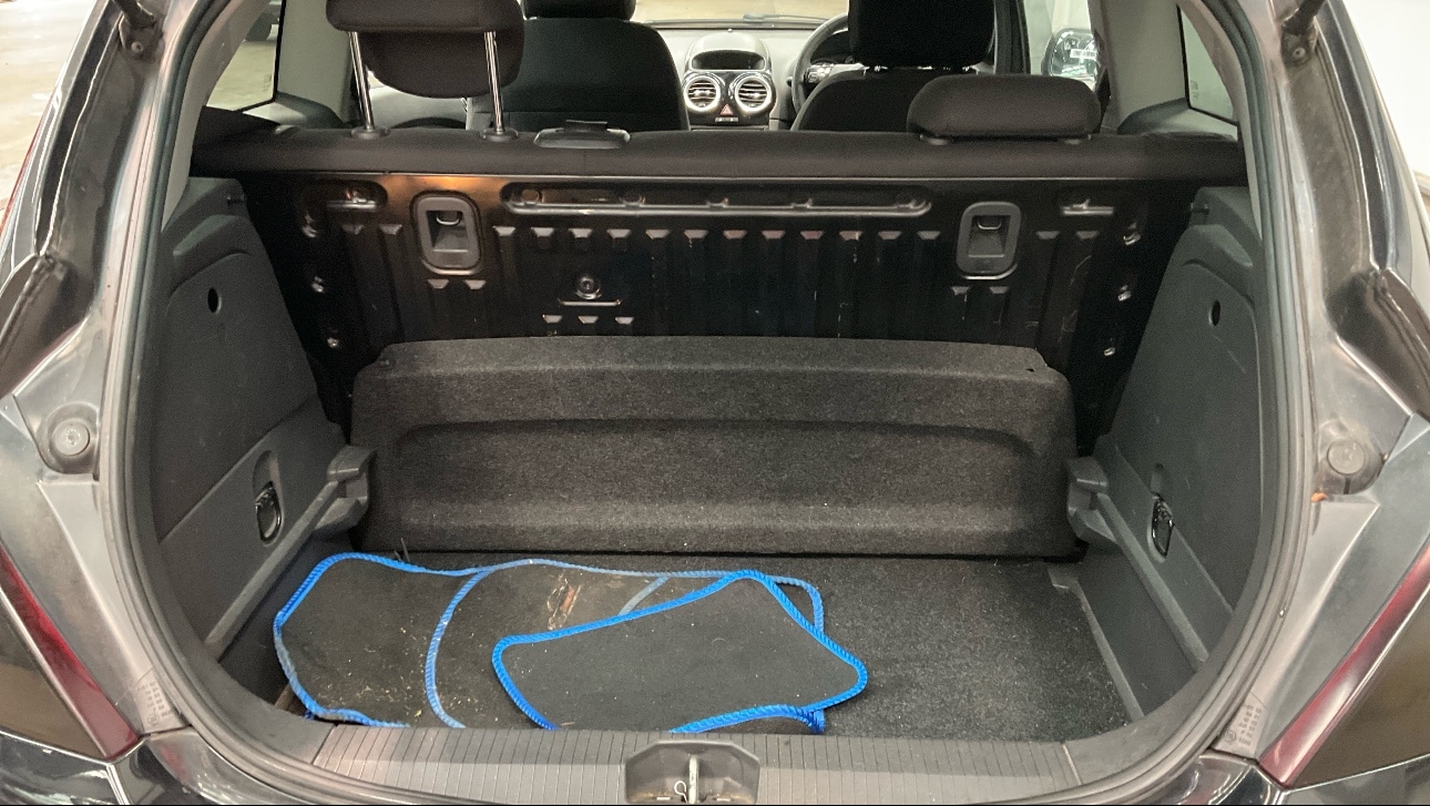 Used Vauxhall Corsa 2012 for sale - 76362962: Photo 7