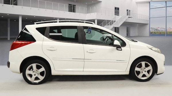 Used Peugeot 207 2010 for sale - 76290545: Photo 6