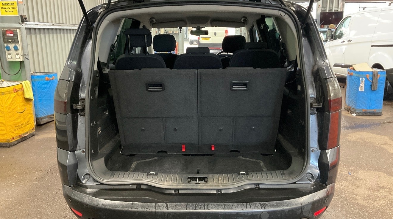 Used Ford S-Max 2009 for sale - 77095400: Photo 7