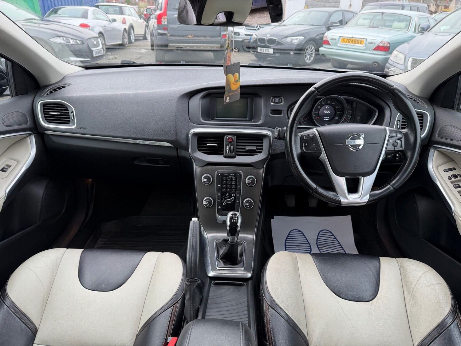 Used Volvo V40 2014 for sale - 77636358: Photo 16