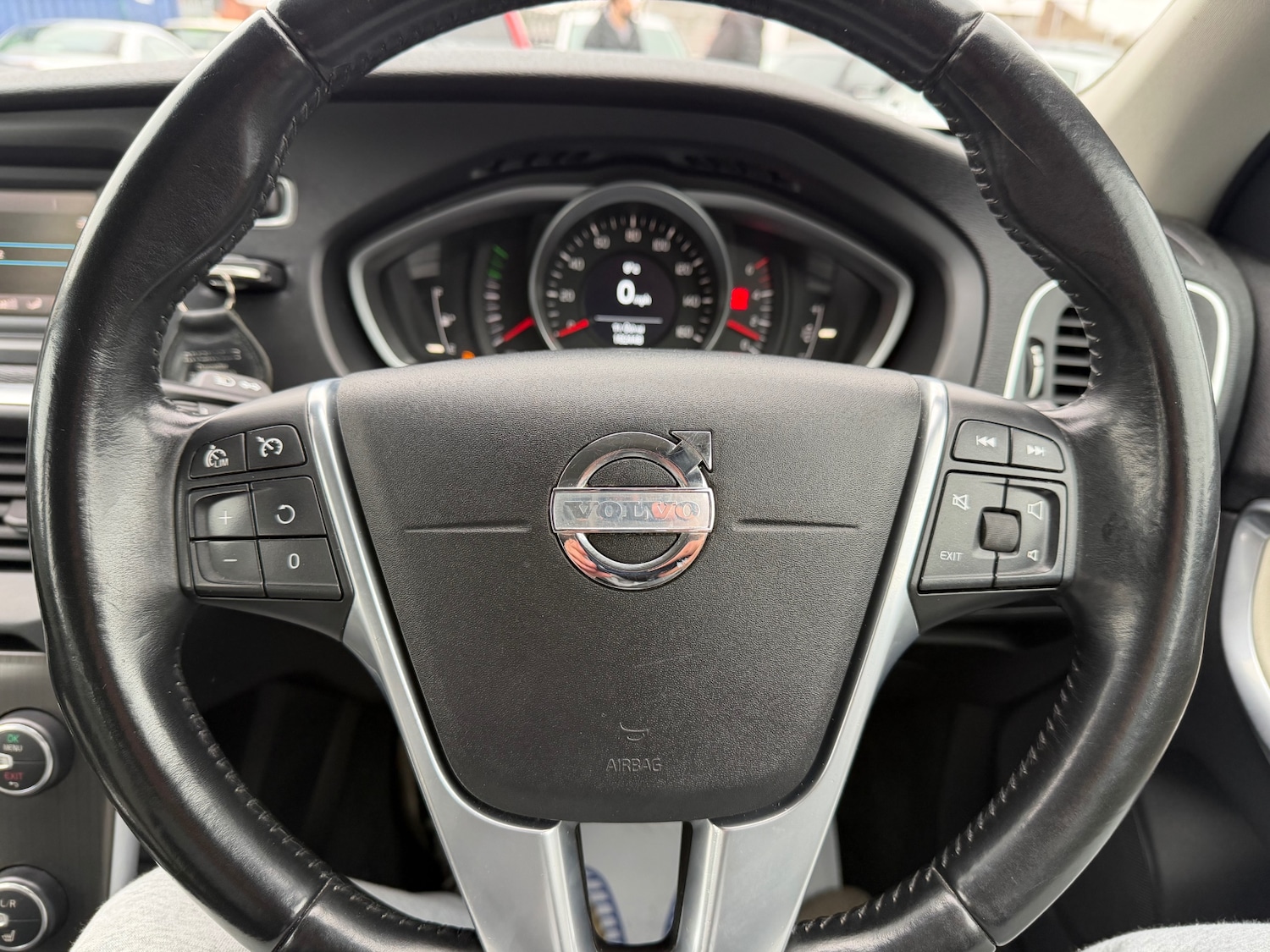 Used Volvo V40 2014 for sale - 77636358: Photo 18