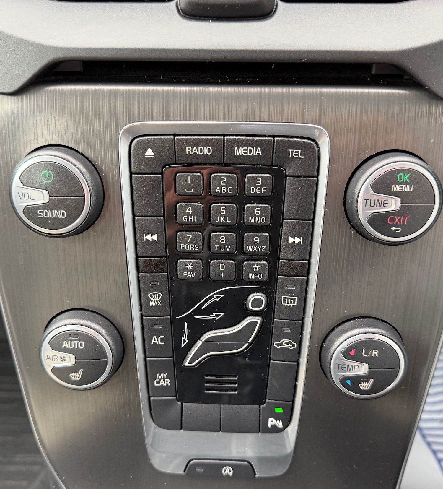 Used Volvo V40 2014 for sale - 77636358: Photo 20