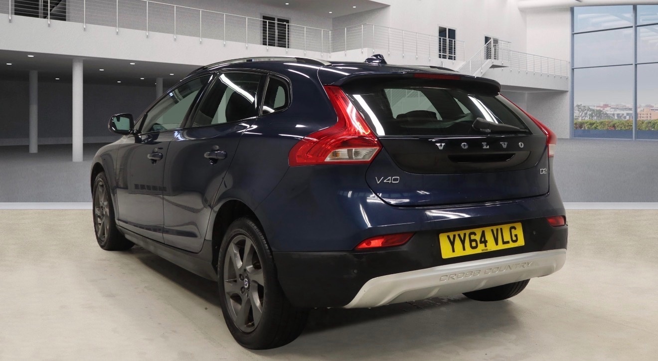 Used Volvo V40 2014 for sale - 77636358: Photo 4
